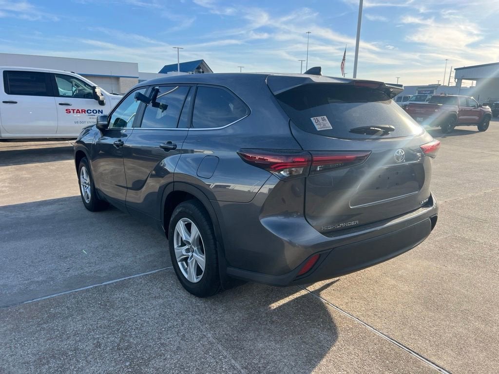 2024 Toyota Highlander LE