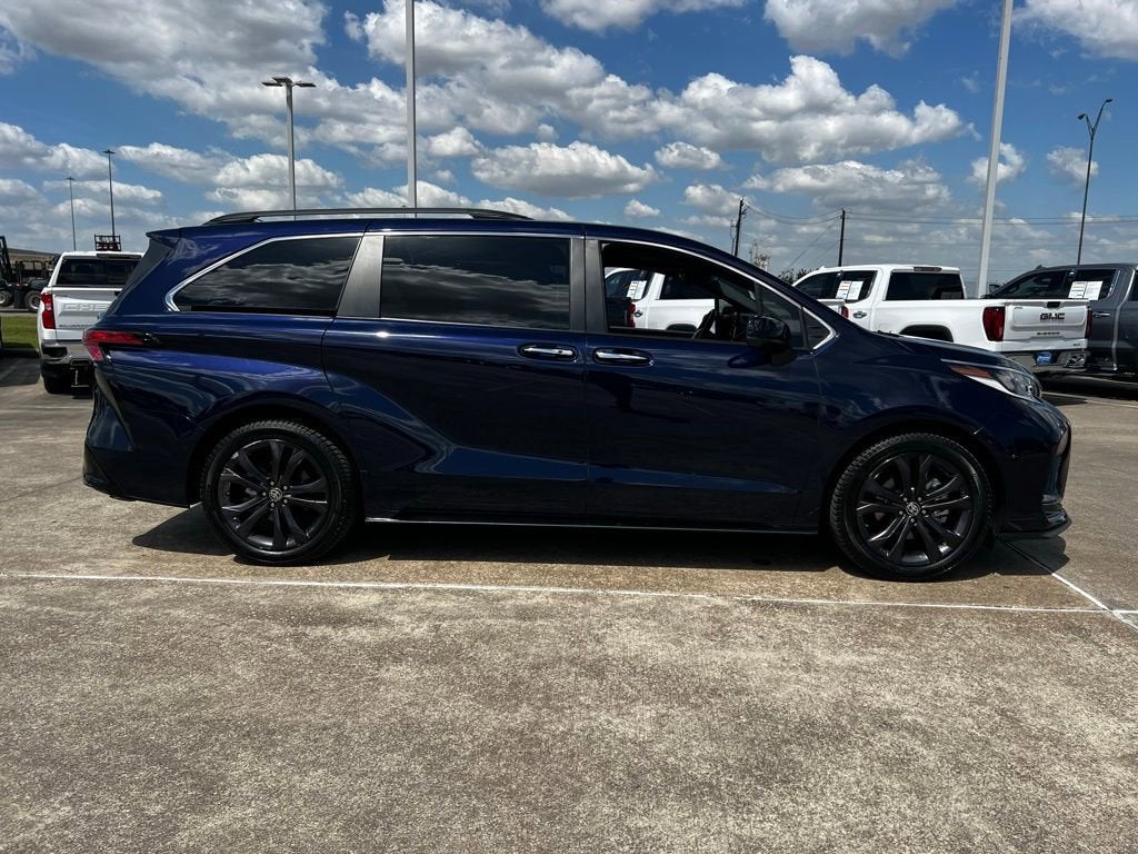 2022 Toyota Sienna XSE