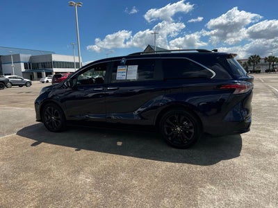 2022 Toyota Sienna XSE