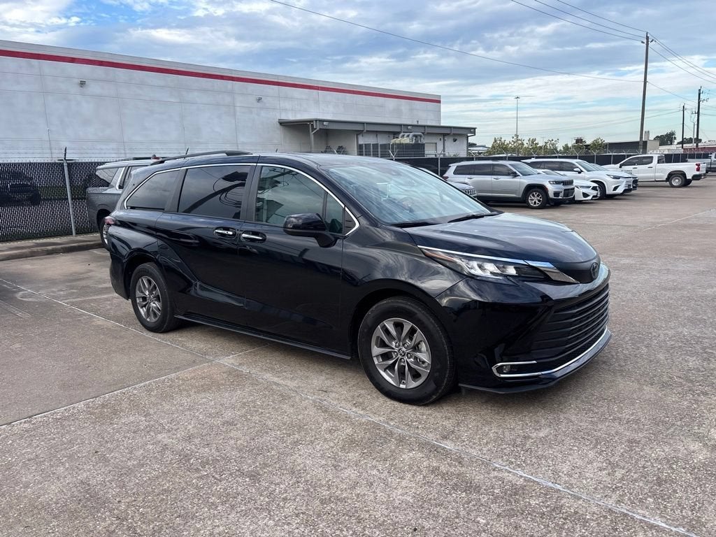 2021 Toyota Sienna XLE