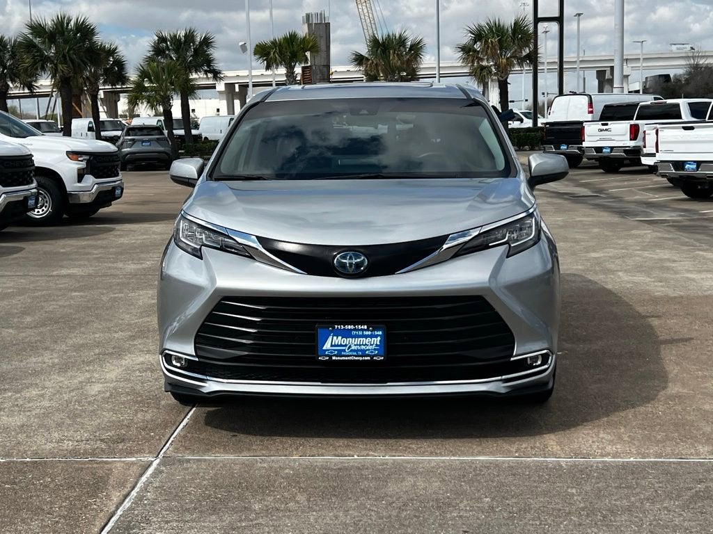 2022 Toyota Sienna XLE