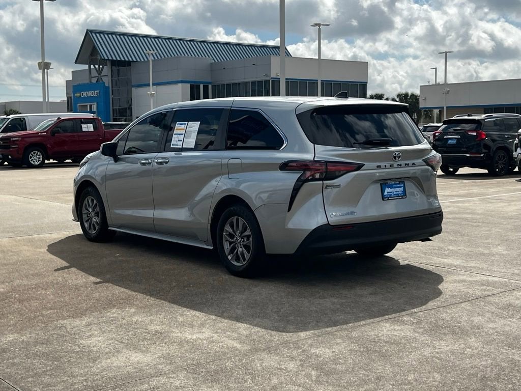 2022 Toyota Sienna XLE