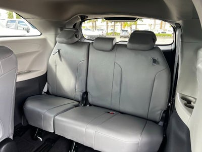 2022 Toyota Sienna XLE