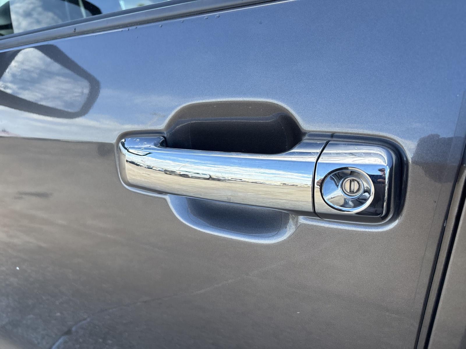 2017 Toyota Tundra 4WD Platinum