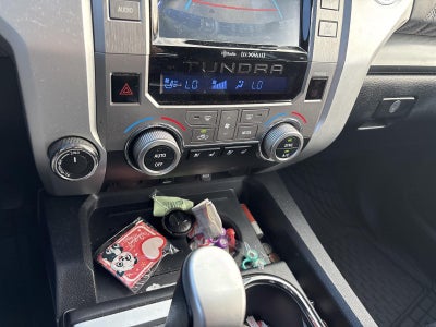 2017 Toyota Tundra 4WD Platinum