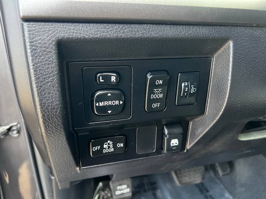 2015 Toyota Tundra 2WD Truck SR5