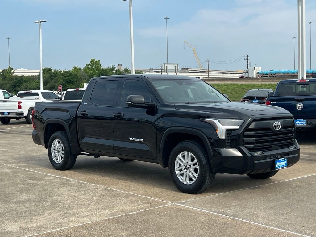 2022 Toyota Tundra 2WD SR5