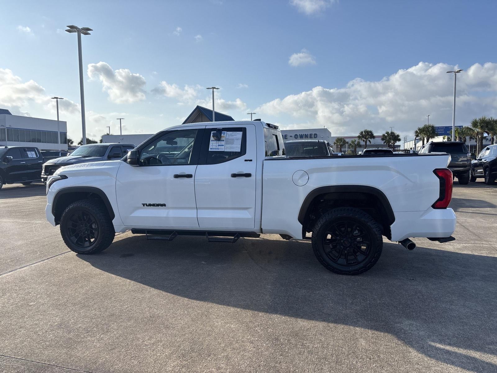 2023 Toyota Tundra 4WD SR5
