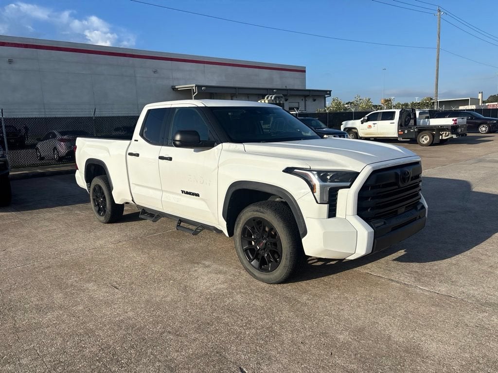 2023 Toyota Tundra 4WD SR5