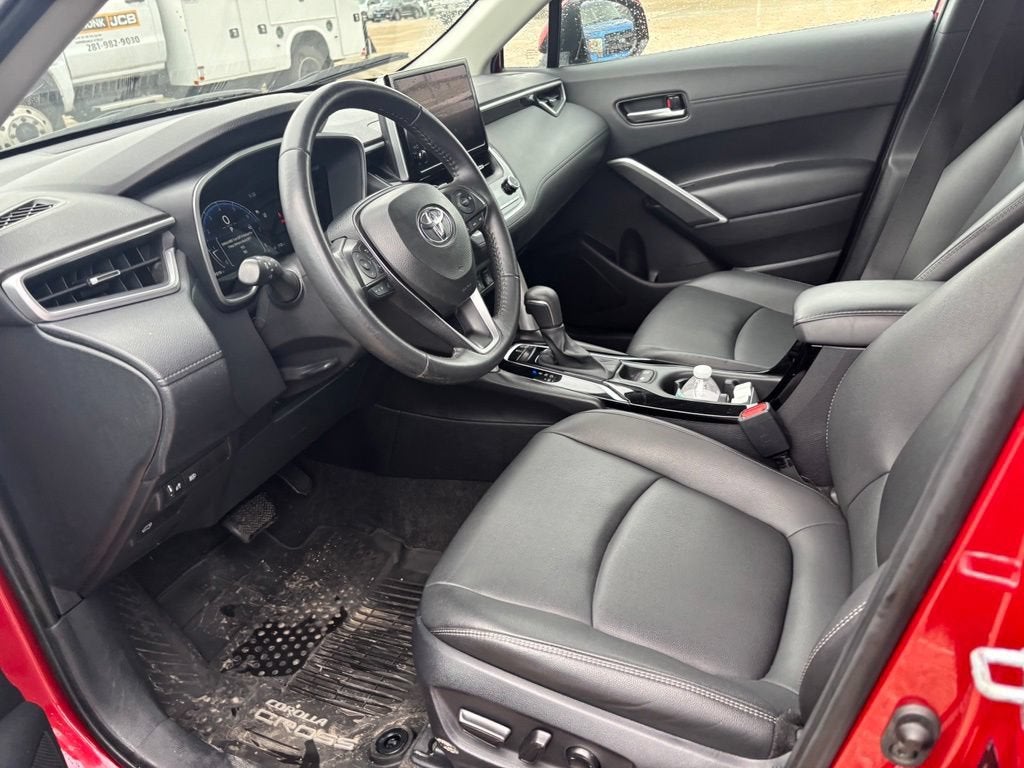 2024 Toyota Corolla Cross XLE