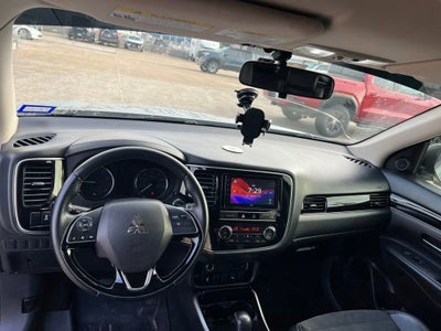 2019 Mitsubishi Outlander SE