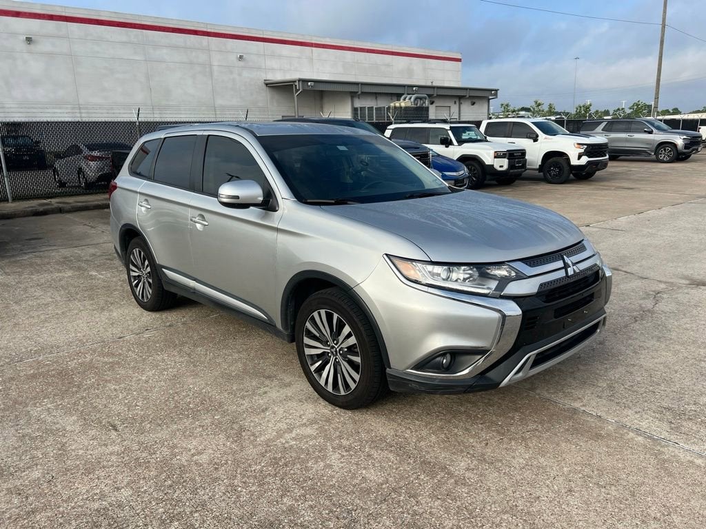 2019 Mitsubishi Outlander SE