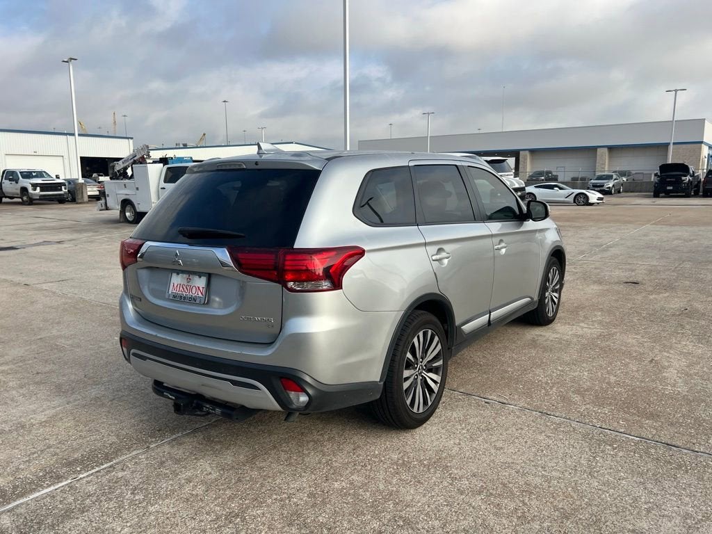 2019 Mitsubishi Outlander SE