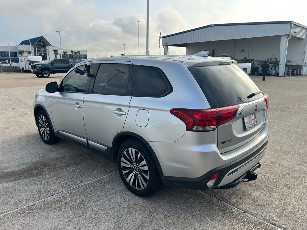 2019 Mitsubishi Outlander SE