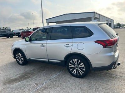 2019 Mitsubishi Outlander SE