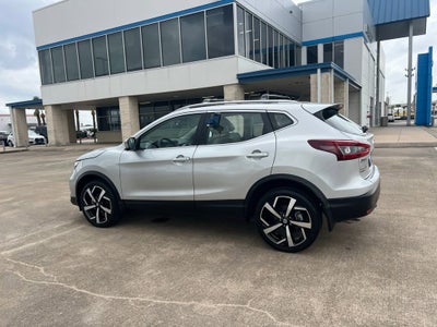 2022 Nissan Rogue Sport SL
