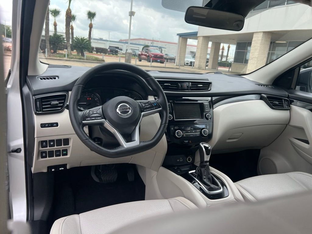 2022 Nissan Rogue Sport SL