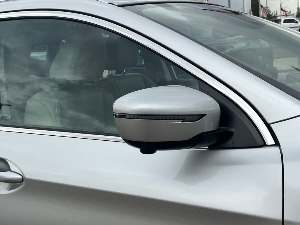 2022 Nissan Rogue Sport SL