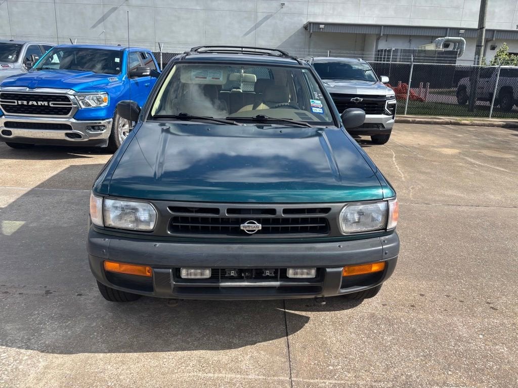 1997 Nissan Pathfinder XE