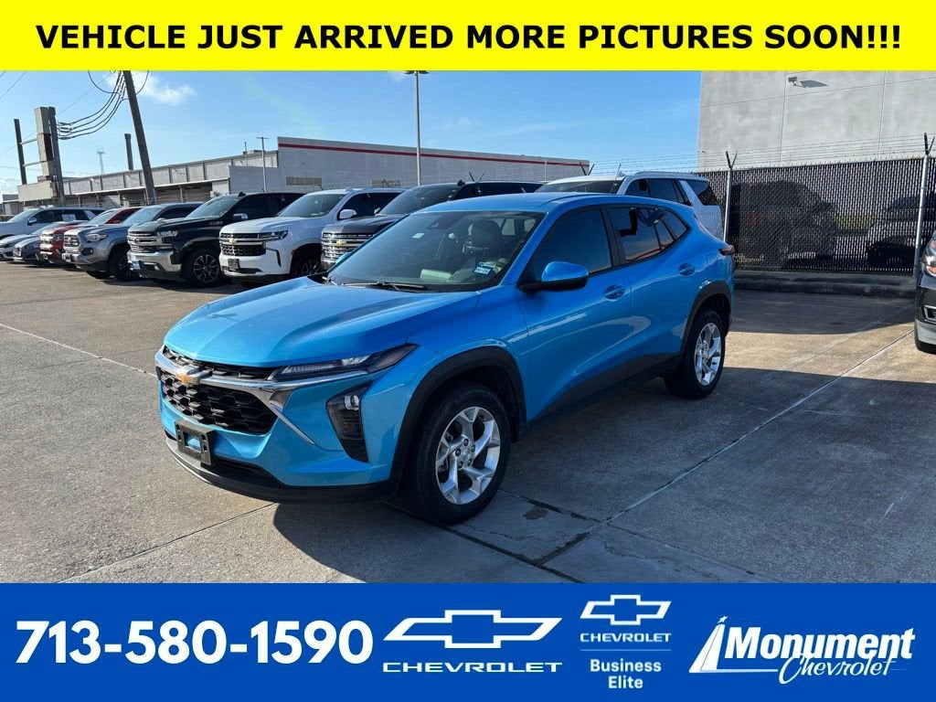 2025 Chevrolet Trax LS
