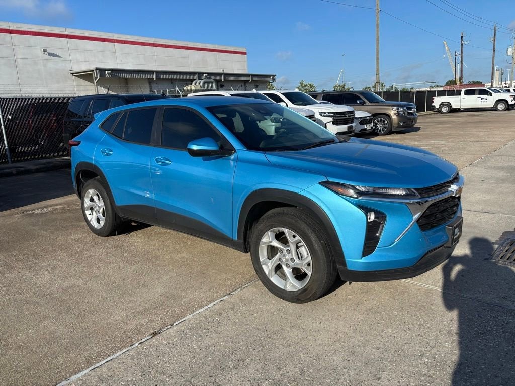 2025 Chevrolet Trax LS