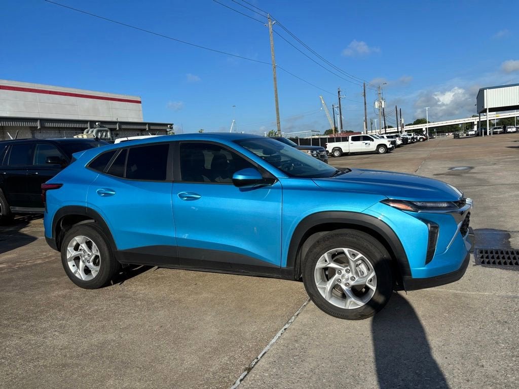 2025 Chevrolet Trax LS
