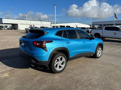 2025 Chevrolet Trax LS