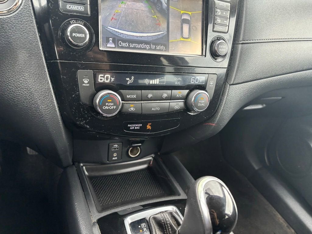 2017 Nissan Rogue SV