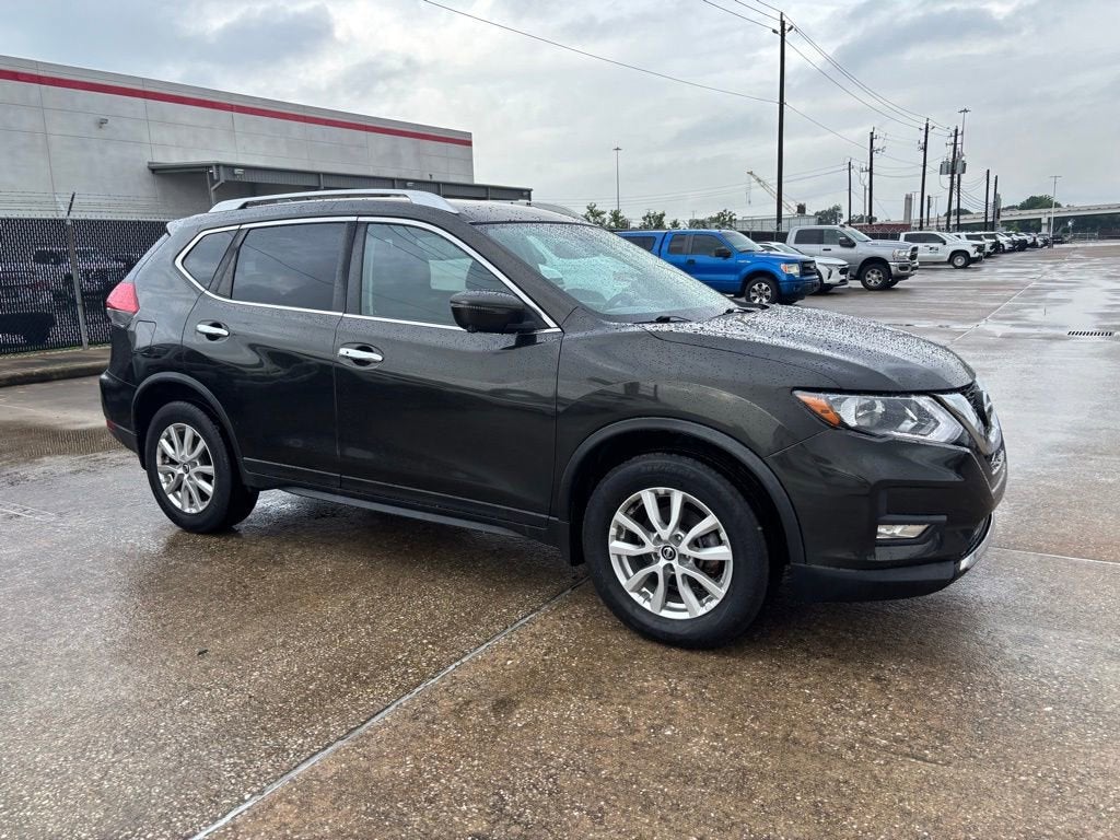 2017 Nissan Rogue SV
