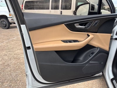2020 Audi Q7 Premium Plus