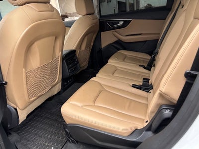 2020 Audi Q7 Premium Plus