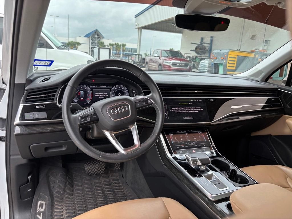 2020 Audi Q7 Premium Plus