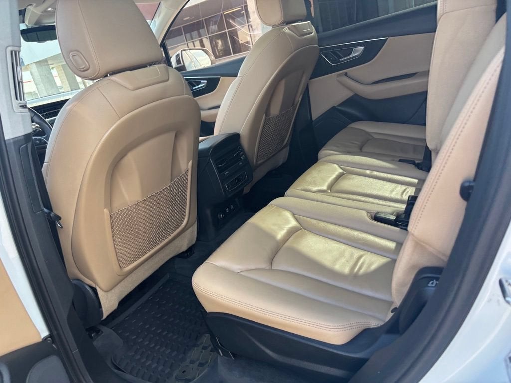 2020 Audi Q7 Premium Plus